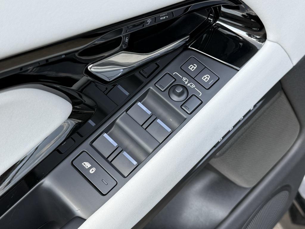 used 2025 Land Rover Range Rover Evoque car