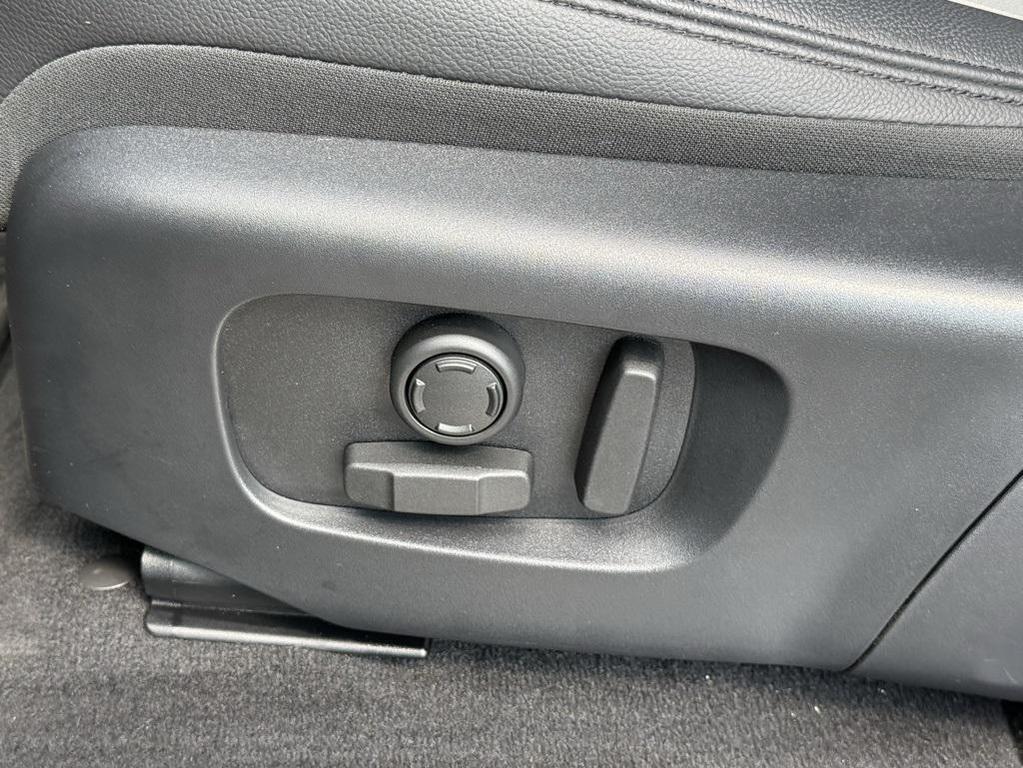 used 2025 Land Rover Range Rover Evoque car