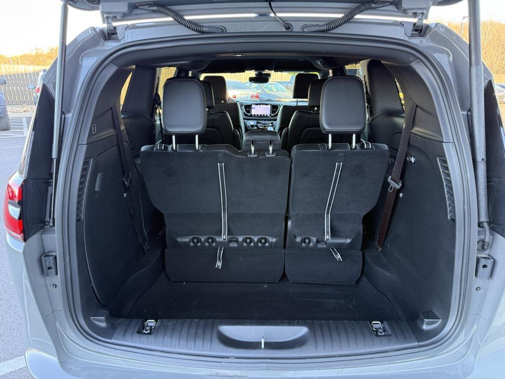 used 2025 Chrysler Pacifica car, priced at $35,988
