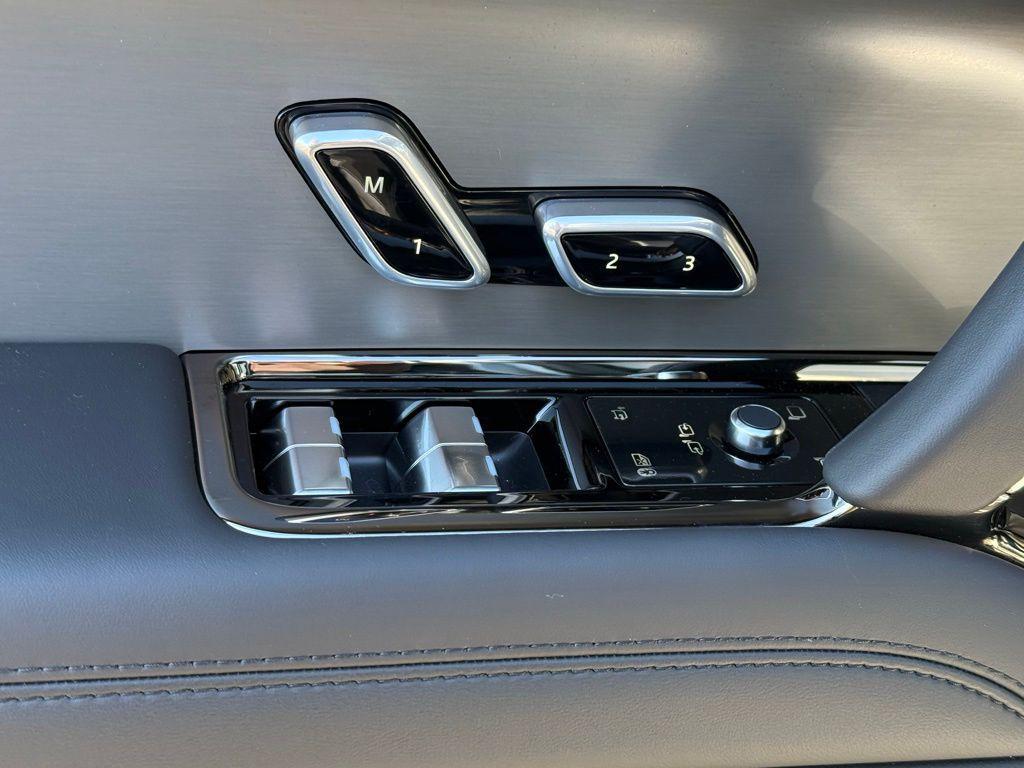 new 2025 Land Rover Range Rover Sport car, priced at $122,400