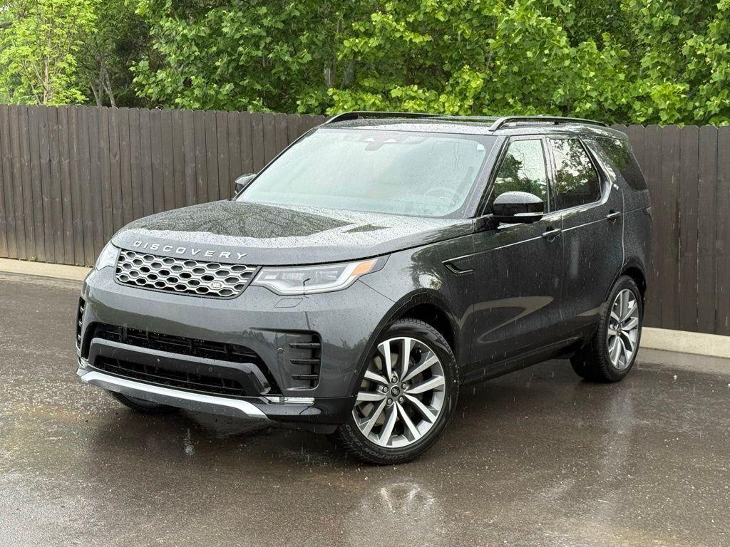 new 2026 Land Rover Discovery car, priced at $79,661