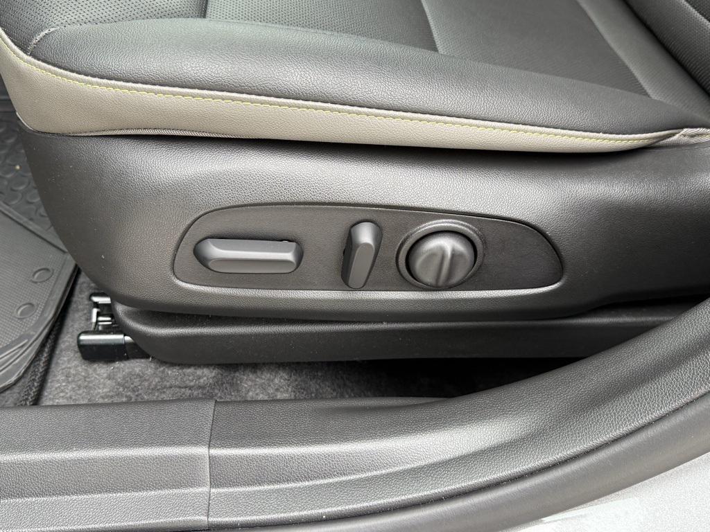 used 2025 Chevrolet Trax car, priced at $24,345