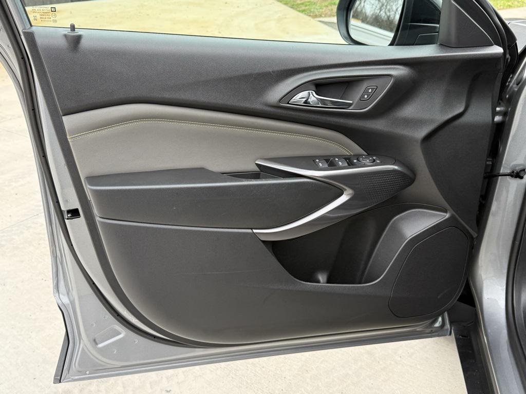used 2025 Chevrolet Trax car, priced at $24,345