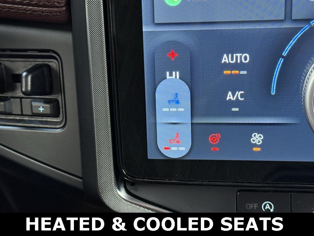 used 2024 Ford Expedition car, priced at $58,623