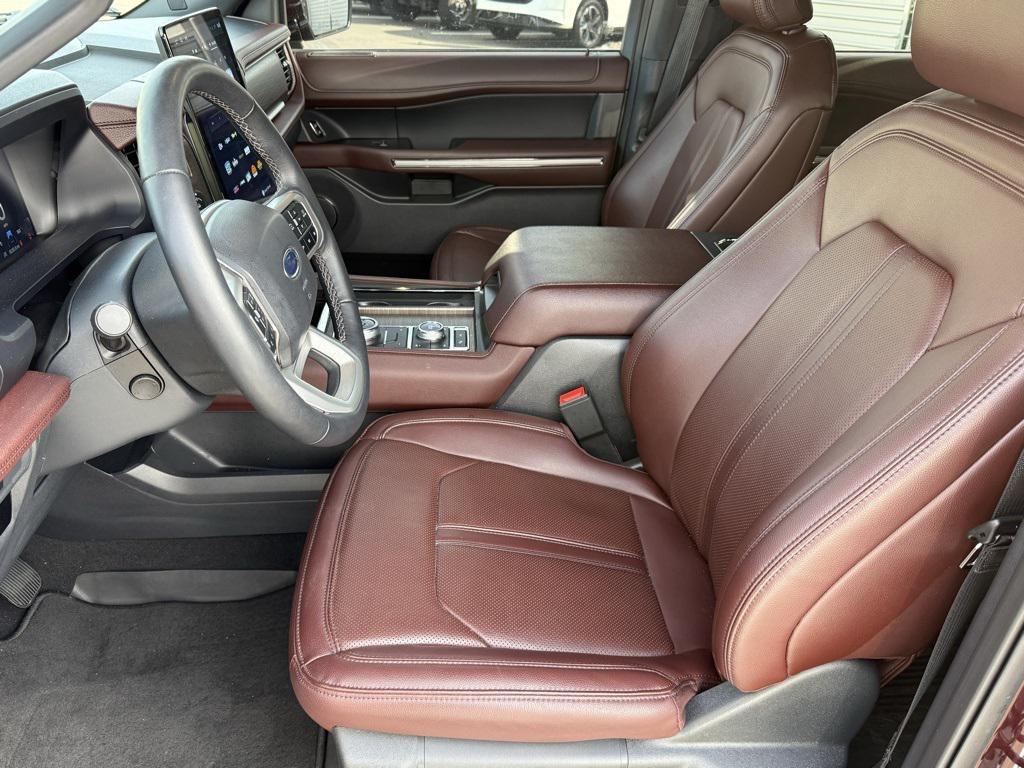 used 2024 Ford Expedition car, priced at $58,623