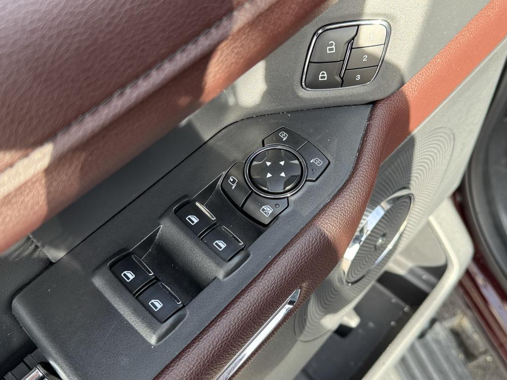 used 2024 Ford Expedition car, priced at $58,623