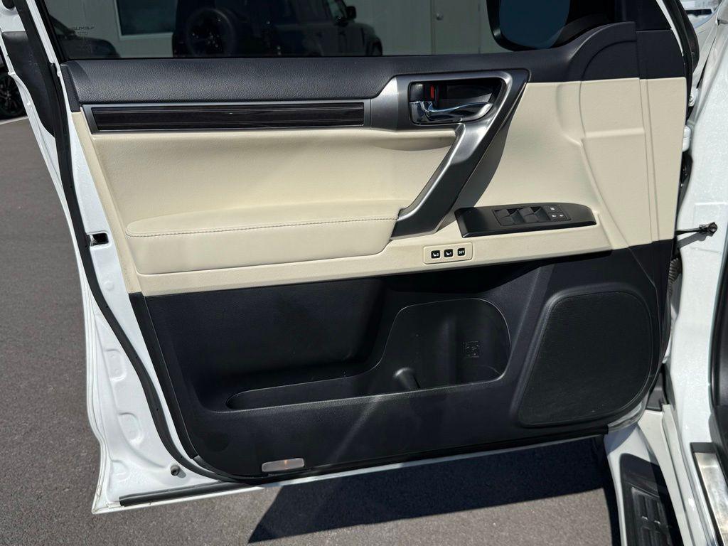 used 2023 Lexus GX 460 car, priced at $58,523
