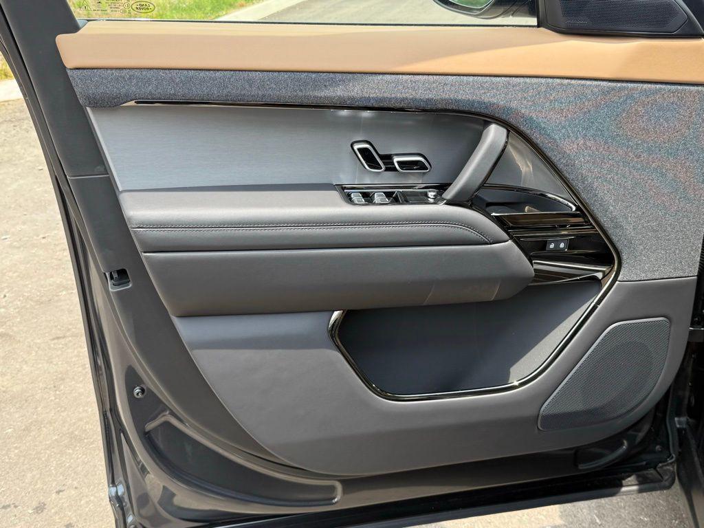 new 2025 Land Rover Range Rover Sport car, priced at $125,850
