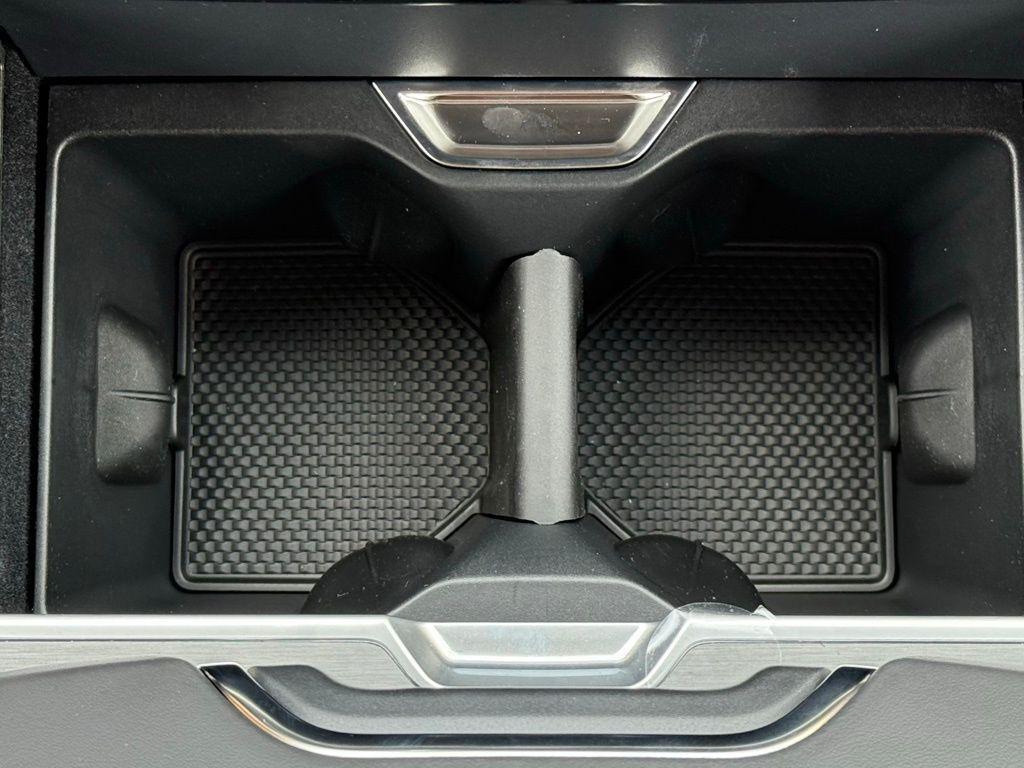 new 2025 Land Rover Range Rover Sport car, priced at $125,850