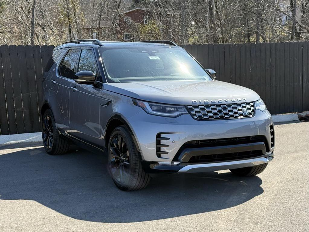 new 2026 Land Rover Discovery car, priced at $77,566
