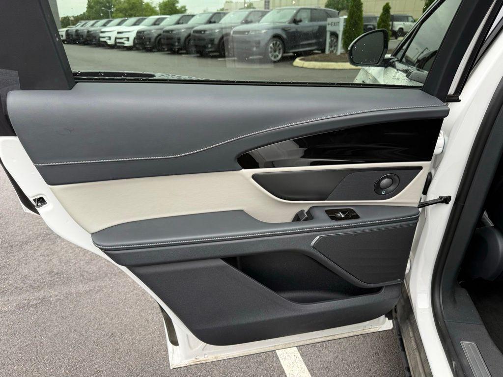 used 2025 Lincoln Nautilus car, priced at $59,623
