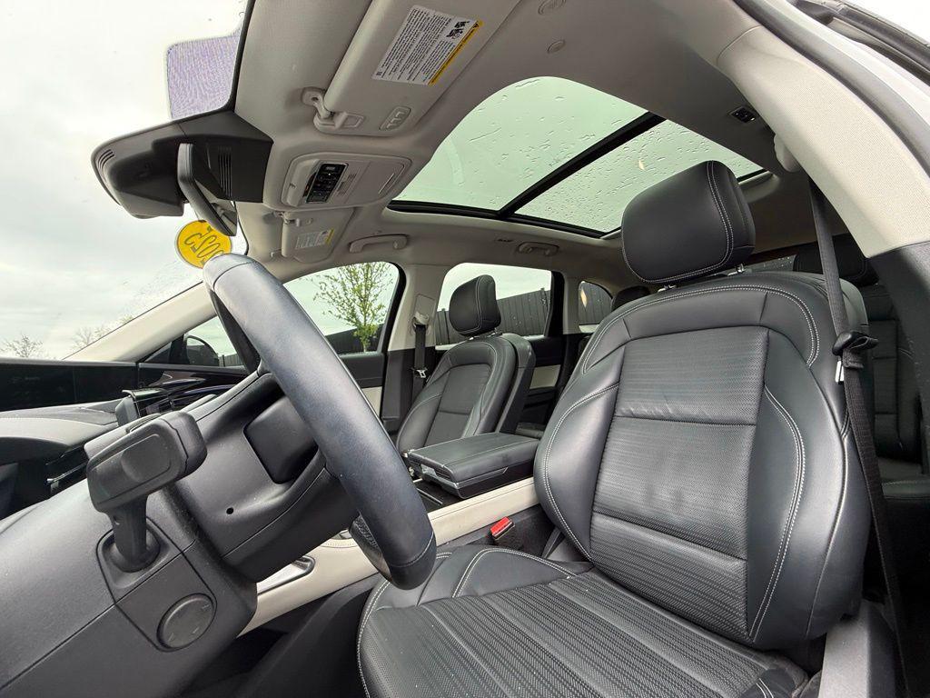 used 2025 Lincoln Nautilus car, priced at $59,623