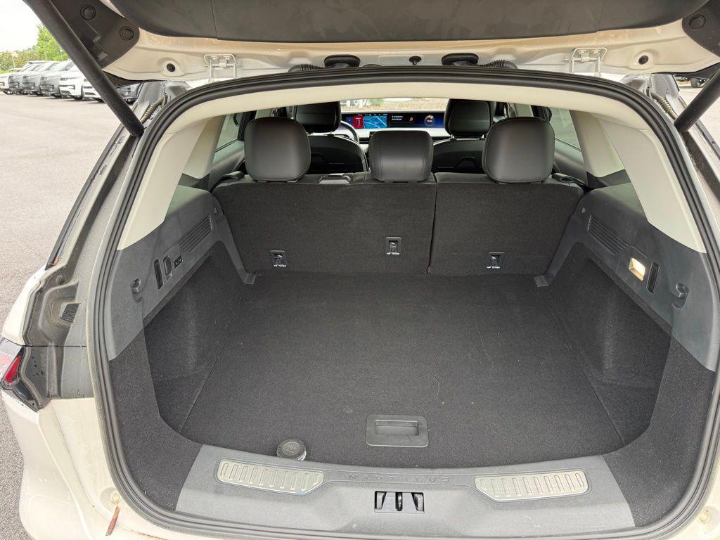 used 2025 Lincoln Nautilus car, priced at $59,623