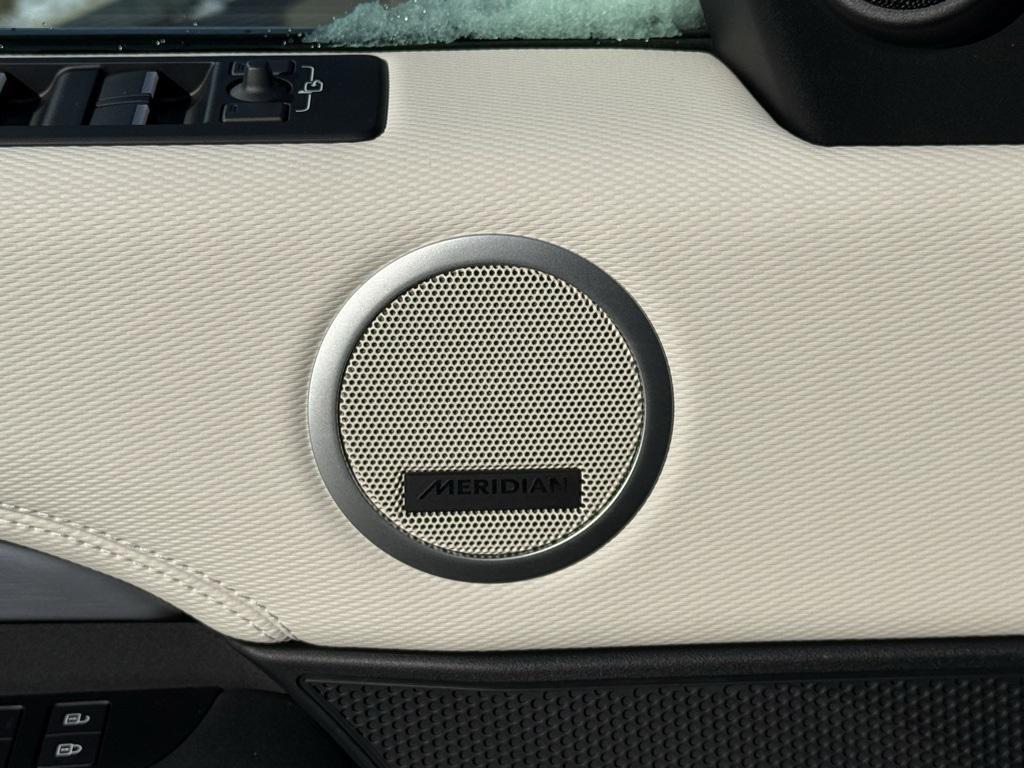 used 2025 Land Rover Discovery car, priced at $66,863