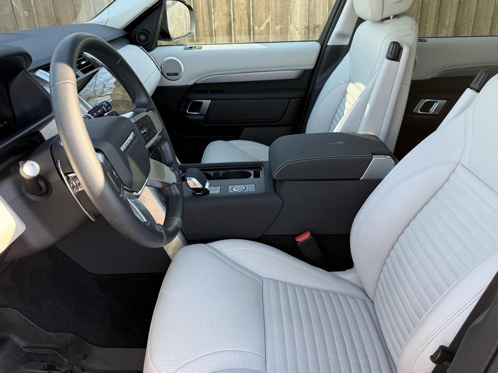 used 2025 Land Rover Discovery car, priced at $66,863