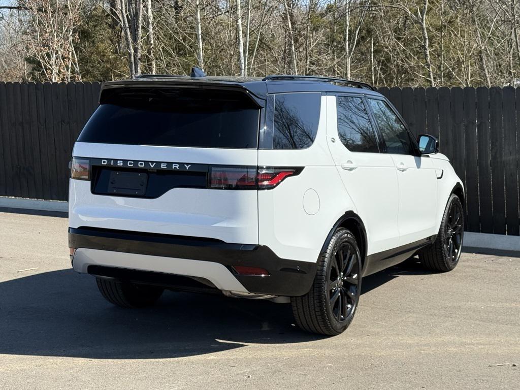 new 2026 Land Rover Discovery car, priced at $77,566