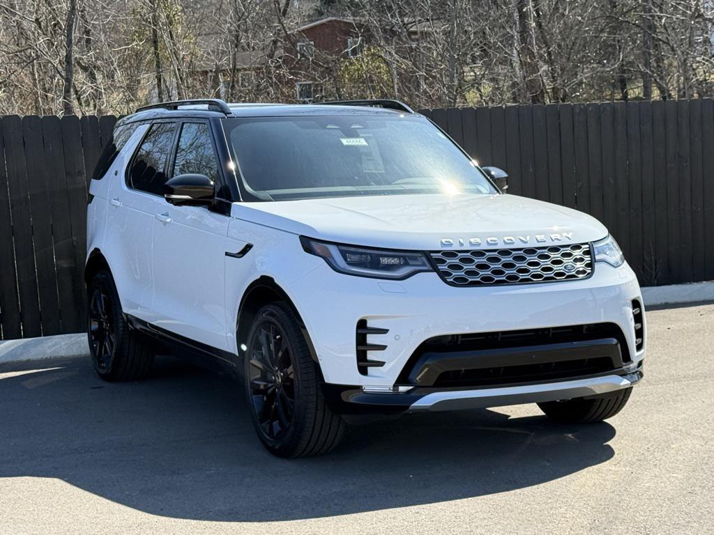 new 2026 Land Rover Discovery car, priced at $77,566