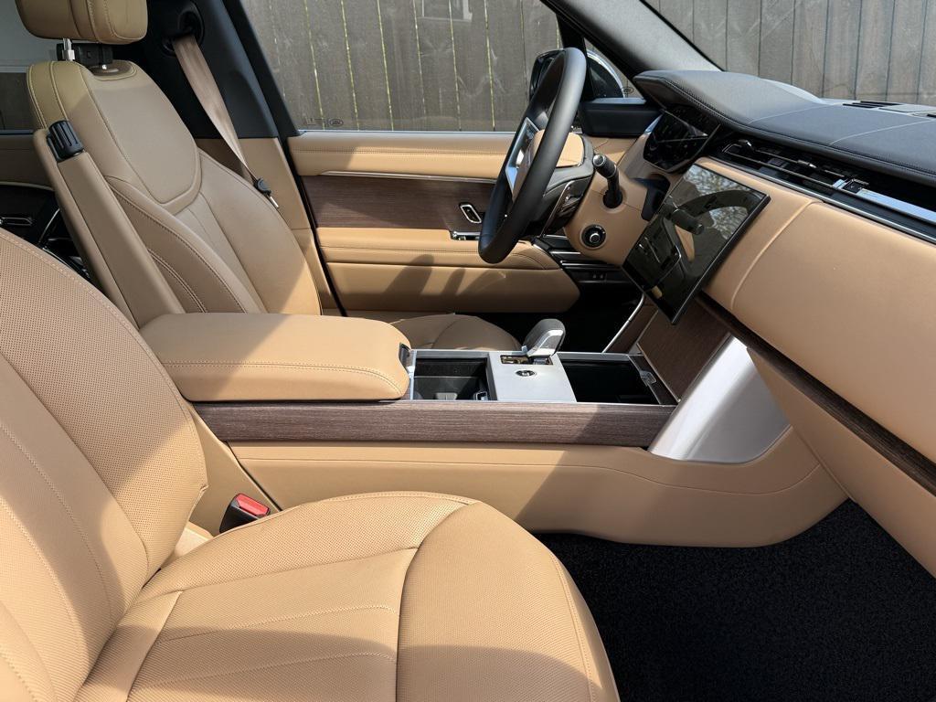 new 2025 Land Rover Range Rover car, priced at $131,450
