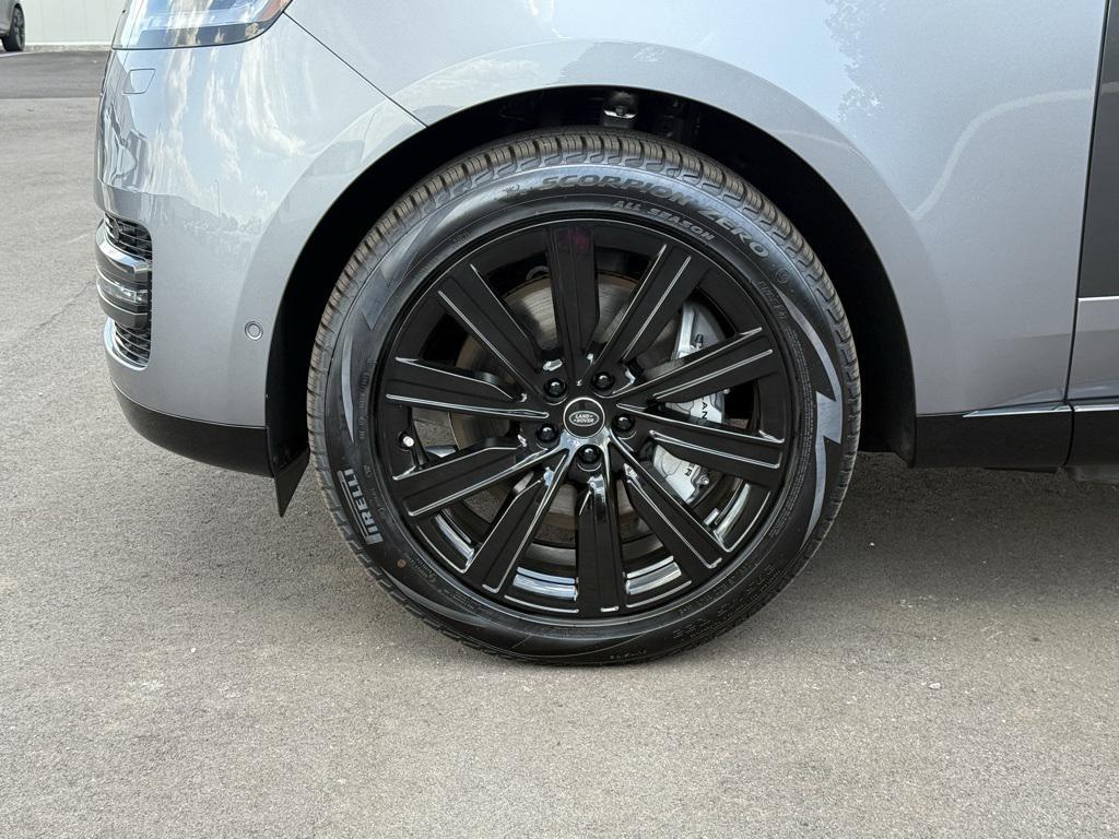 new 2025 Land Rover Range Rover car, priced at $132,030