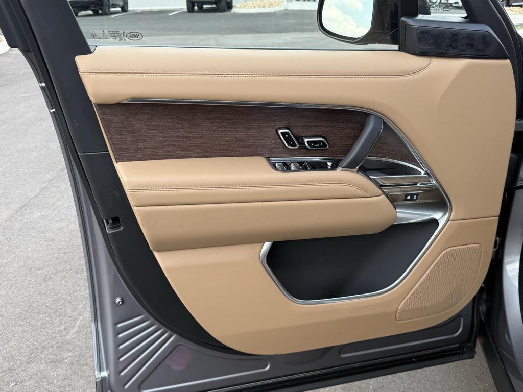 new 2025 Land Rover Range Rover car, priced at $132,030