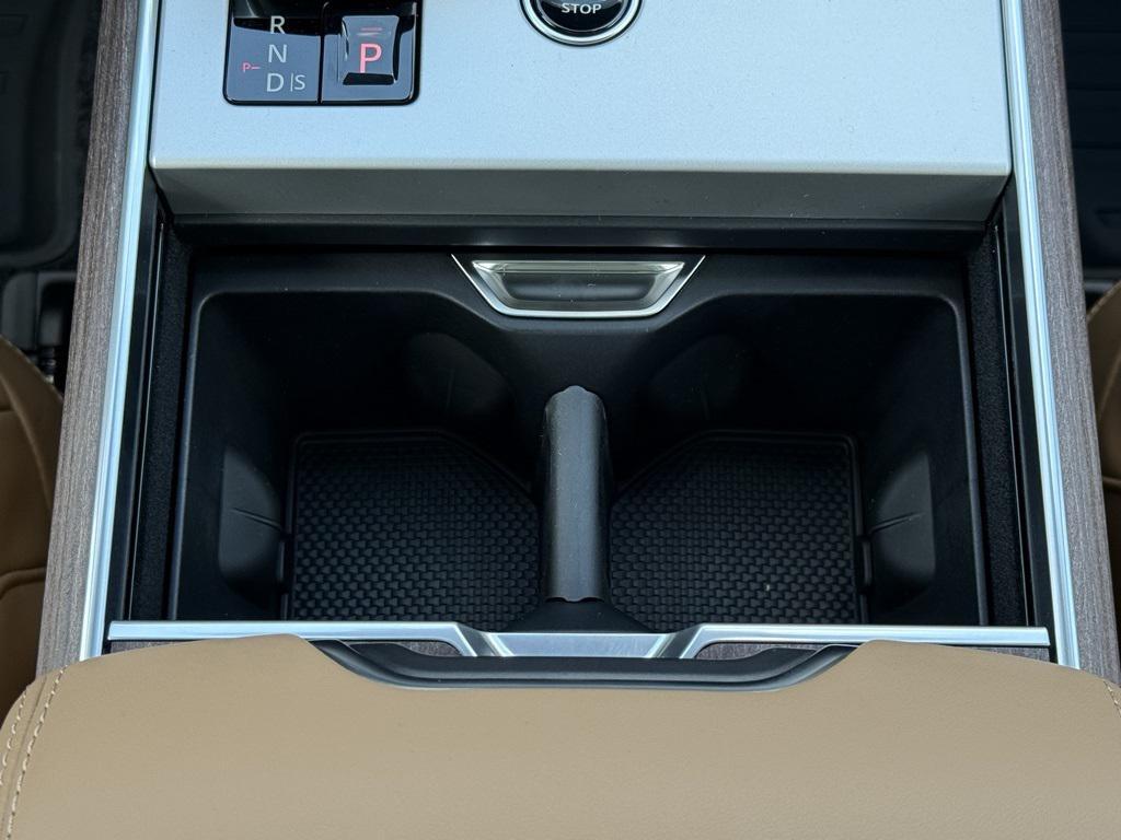 new 2025 Land Rover Range Rover car, priced at $132,030