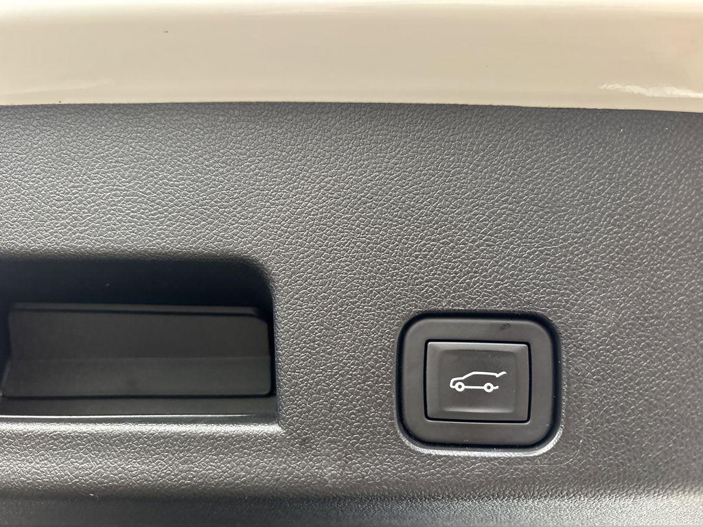 used 2025 GMC Acadia car, priced at $37,990