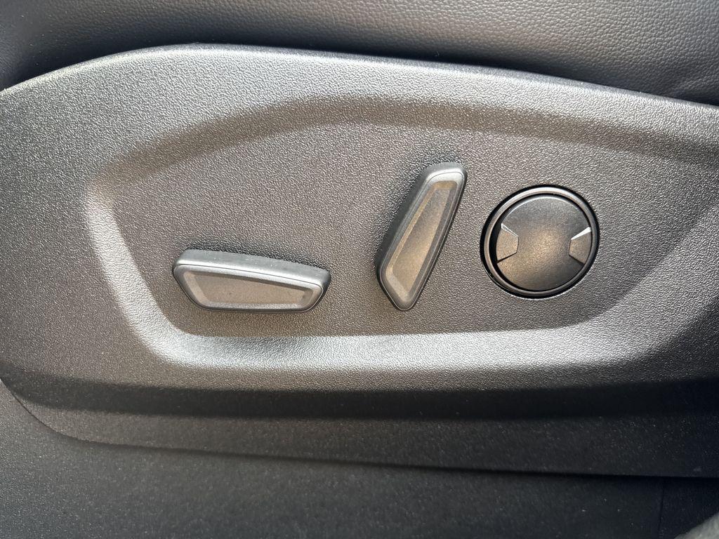 used 2024 Ford Edge car, priced at $32,490