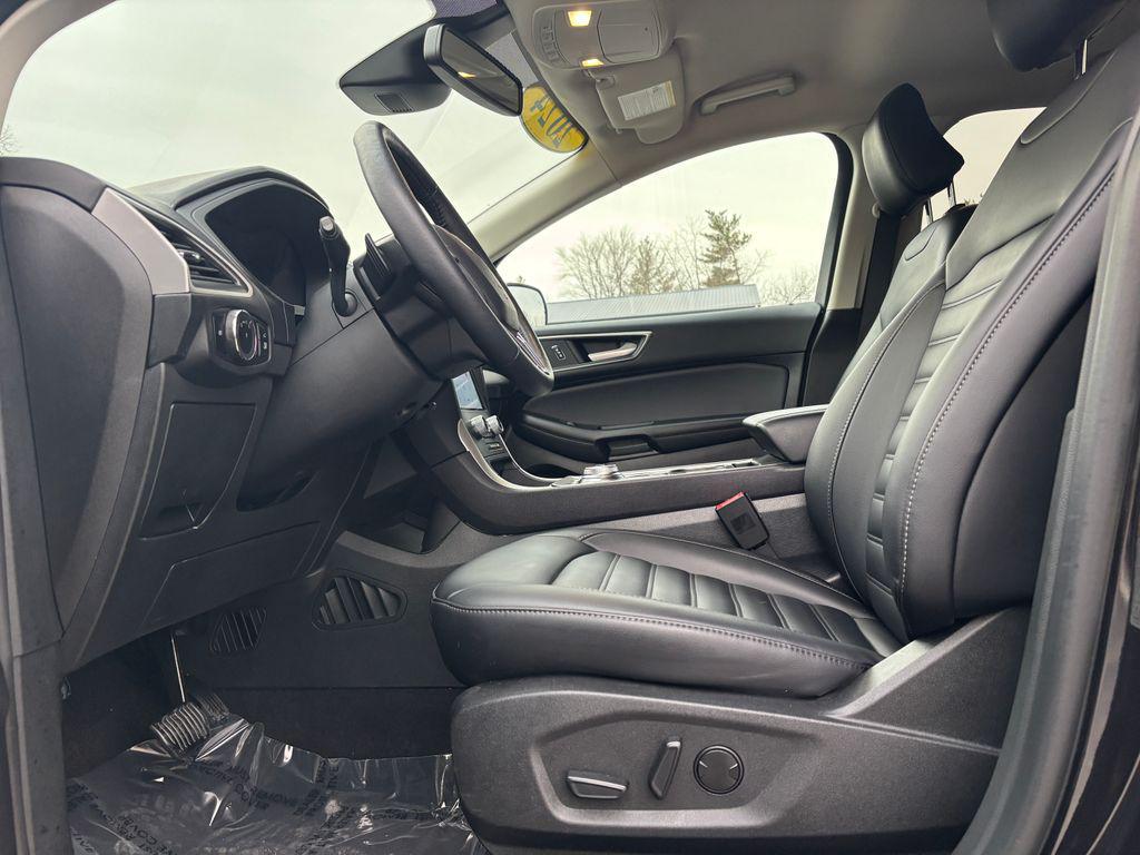 used 2024 Ford Edge car, priced at $26,990