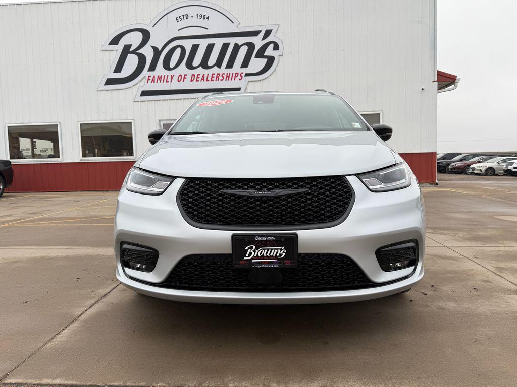 new 2026 Chrysler Pacifica car, priced at $47,317