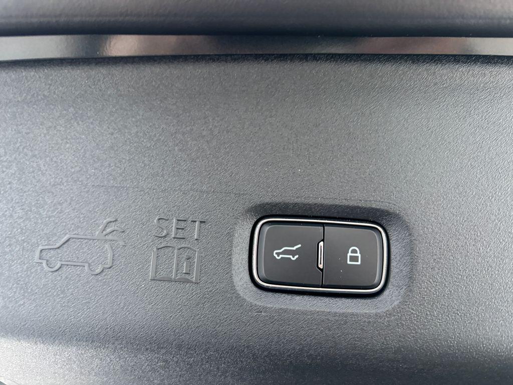 new 2025 Ford Expedition Max car, priced at $73,500