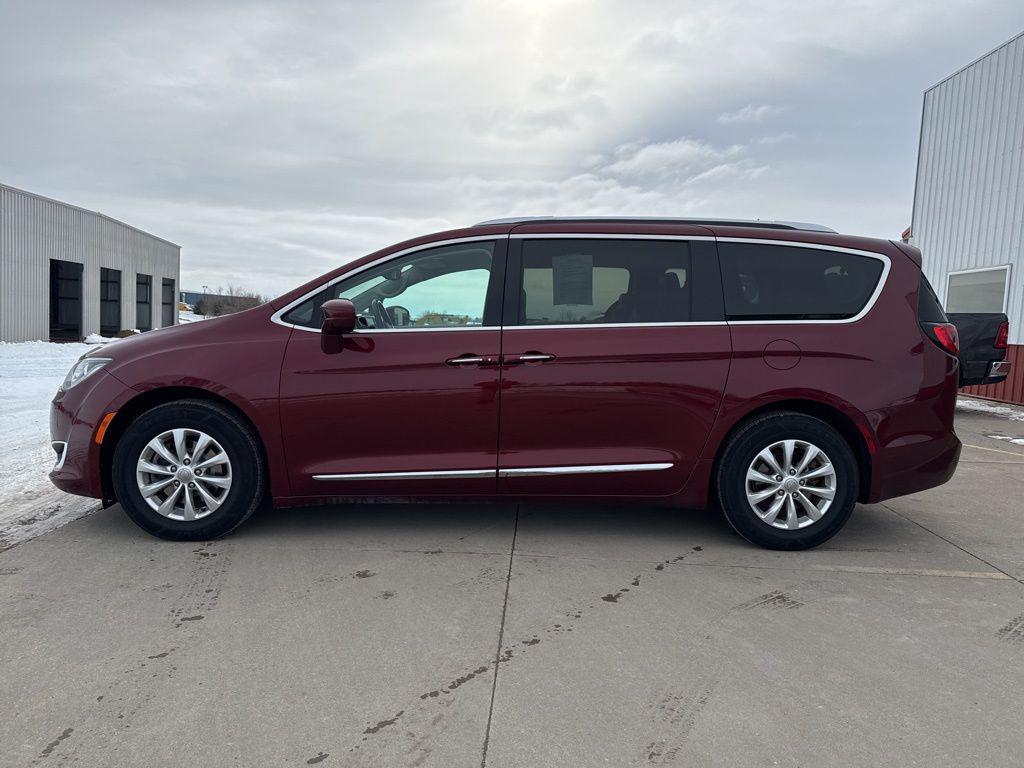 used 2018 Chrysler Pacifica car, priced at $14,995