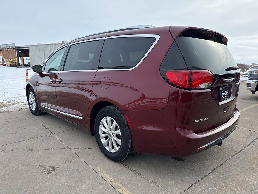 used 2018 Chrysler Pacifica car, priced at $14,995