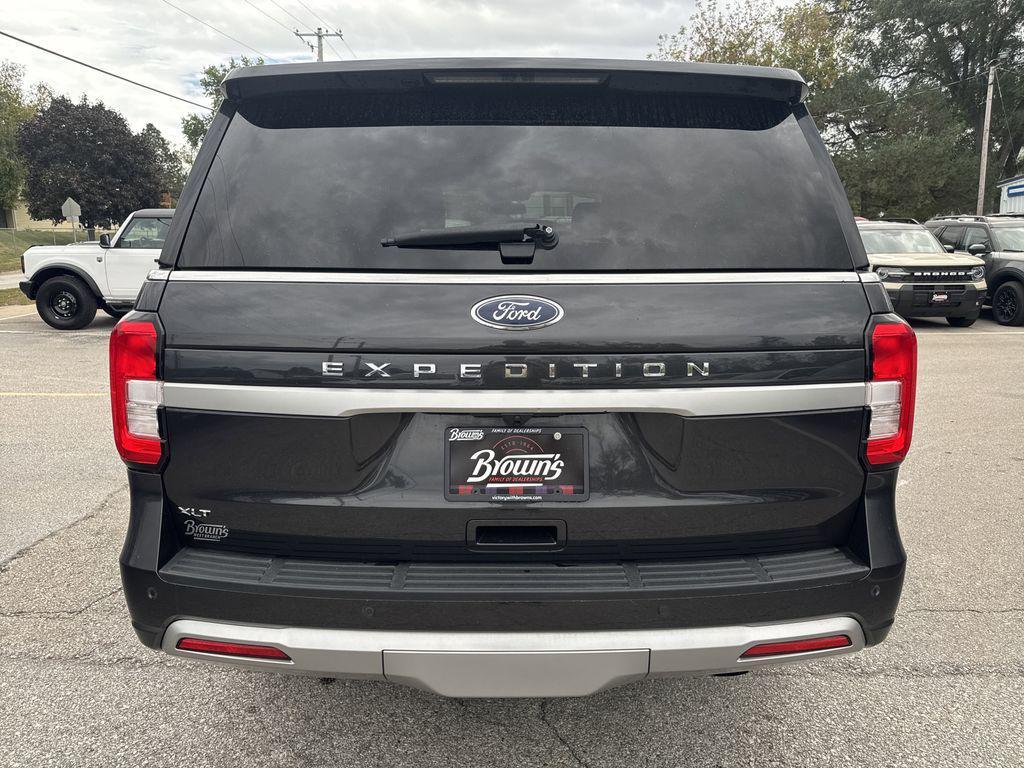 used 2024 Ford Expedition car, priced at $43,990