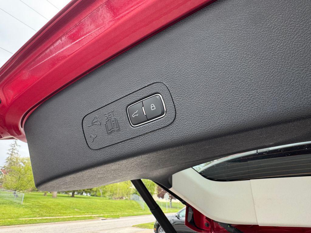 used 2025 Lincoln Aviator car, priced at $52,170