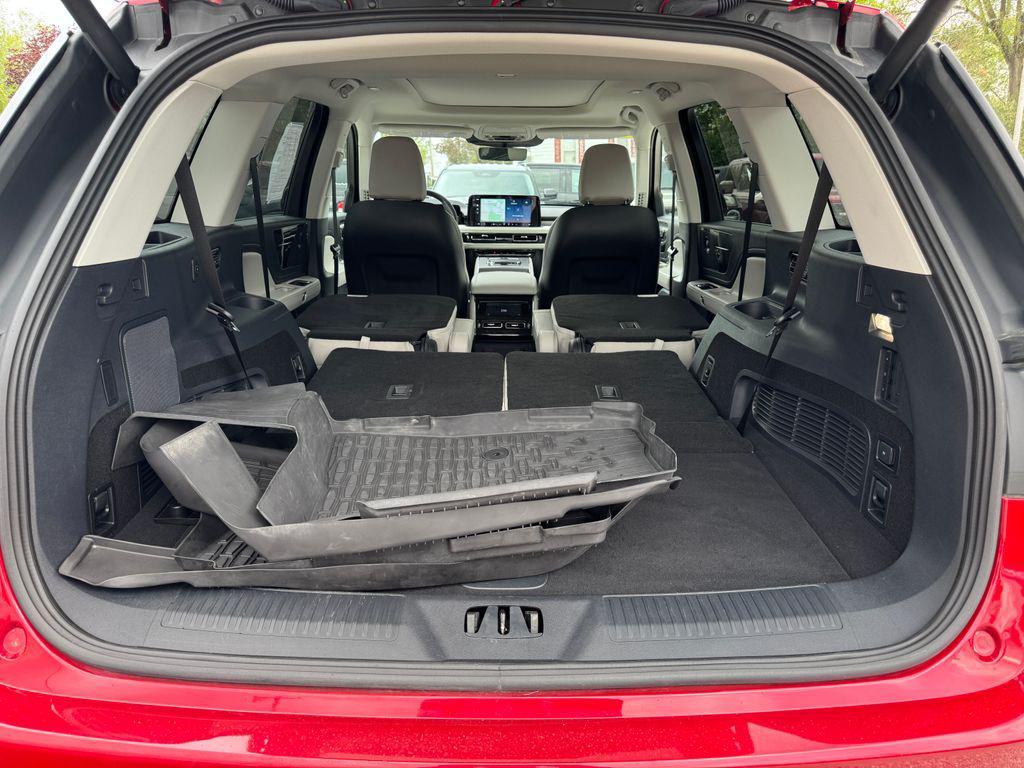 used 2025 Lincoln Aviator car, priced at $52,170
