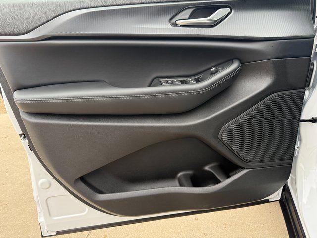 new 2025 Jeep Grand Cherokee car, priced at $39,296