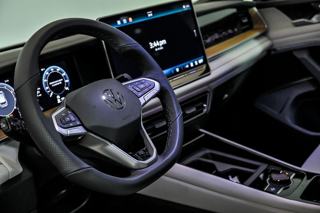 new 2026 Volkswagen Tiguan car, priced at $44,583