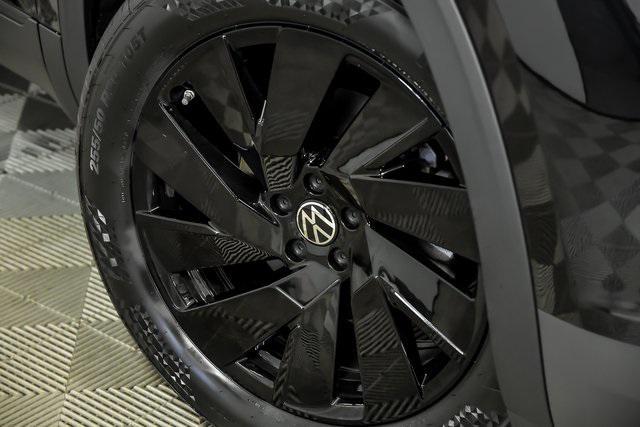 new 2026 Volkswagen Atlas car, priced at $44,973