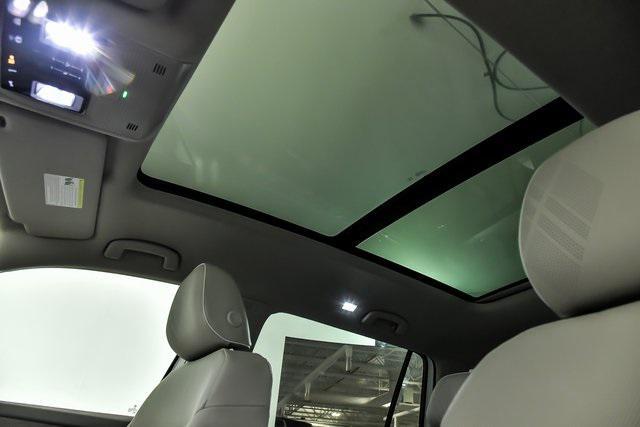 new 2026 Volkswagen Atlas car, priced at $52,181