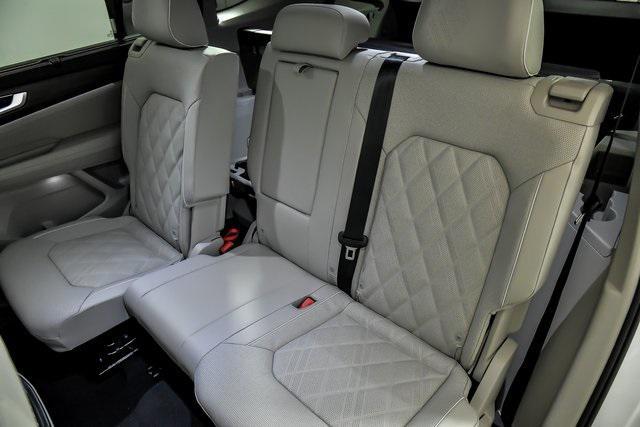 new 2026 Volkswagen Atlas car, priced at $52,181