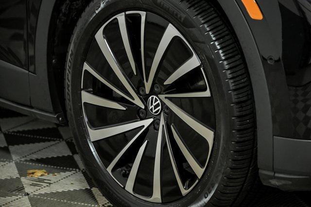 used 2023 Volkswagen ID.4 car, priced at $24,997