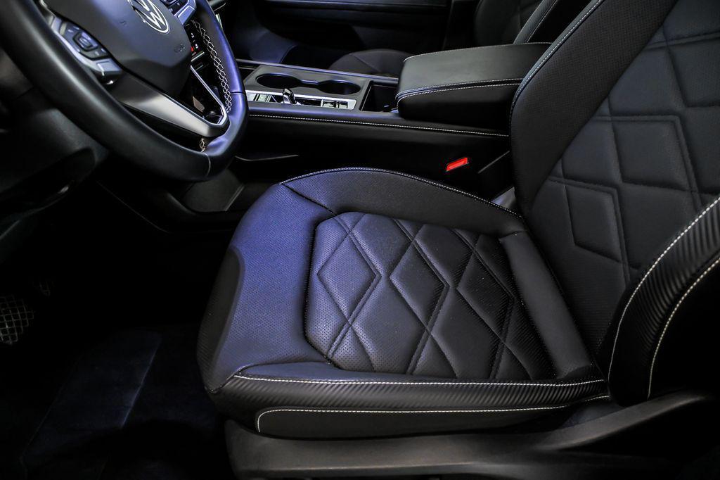 used 2024 Volkswagen Atlas Cross Sport car, priced at $28,990