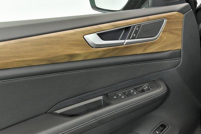 new 2026 Volkswagen Atlas car, priced at $43,915