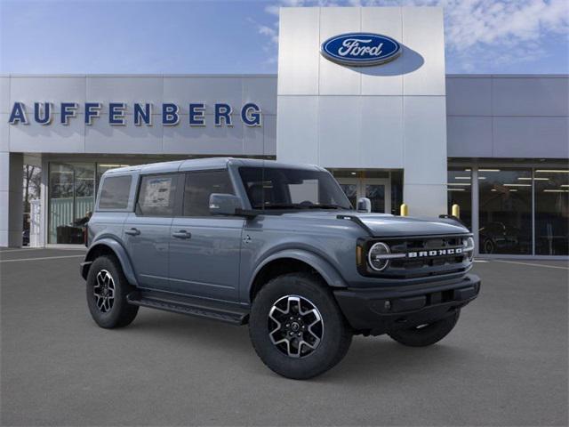 new 2025 Ford Bronco car, priced at $51,354