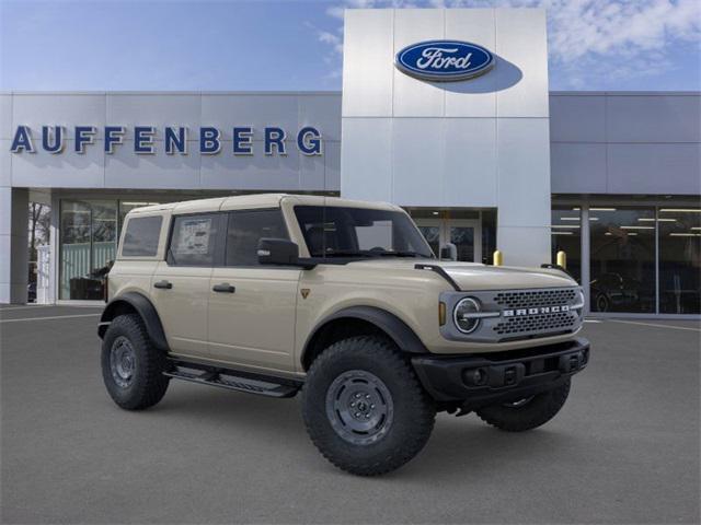 new 2025 Ford Bronco car, priced at $60,674