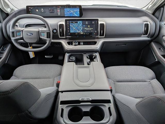 new 2025 Ford Expedition car, priced at $63,684