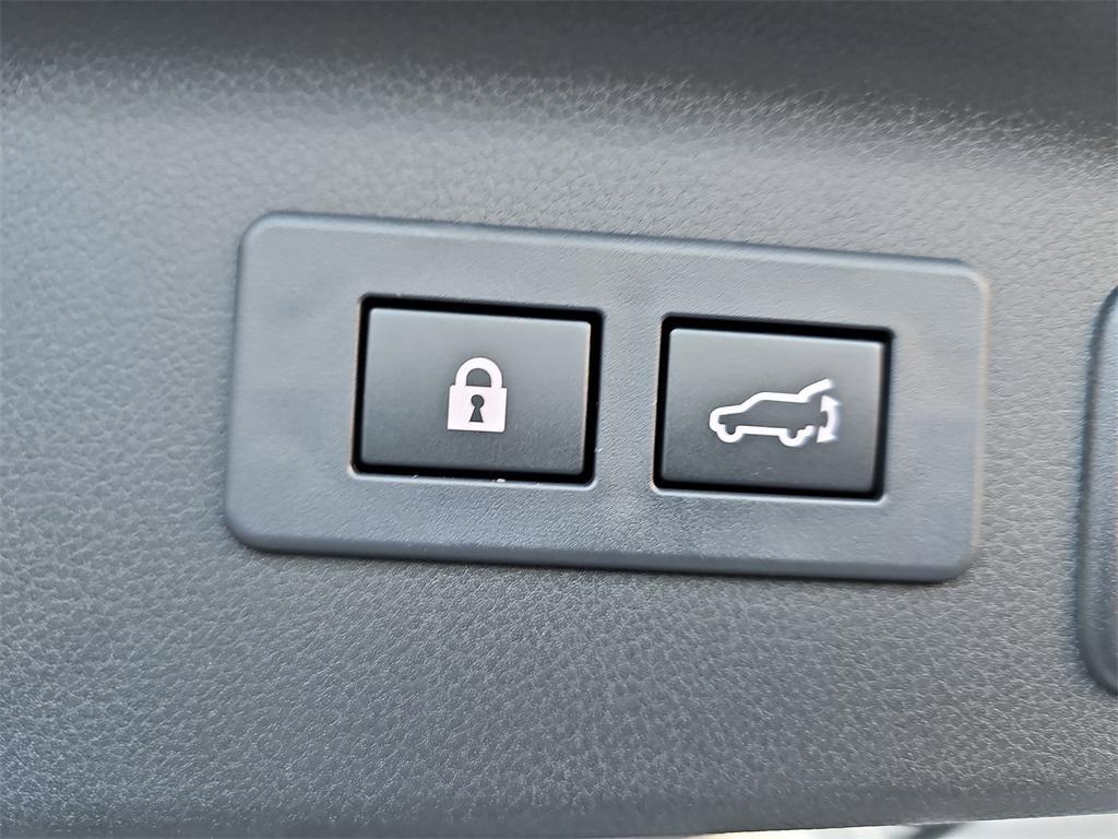 new 2025 Subaru Forester car, priced at $40,275