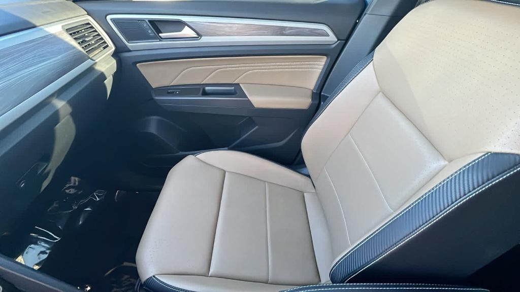 used 2021 Volkswagen Atlas Cross Sport car, priced at $16,688