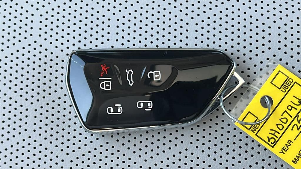 new 2025 Volkswagen ID. Buzz car, priced at $53,368