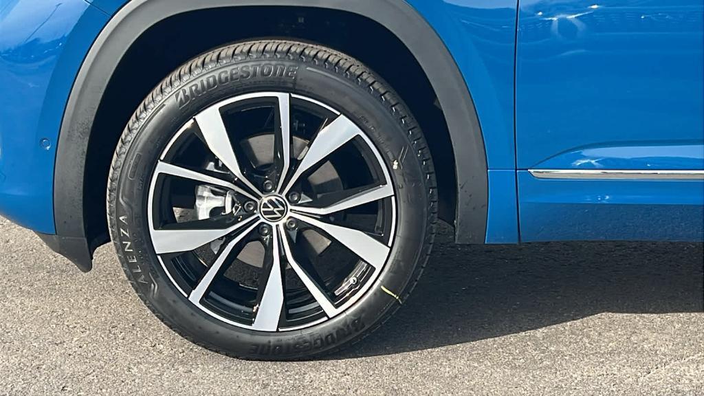 new 2026 Volkswagen Atlas car, priced at $52,871